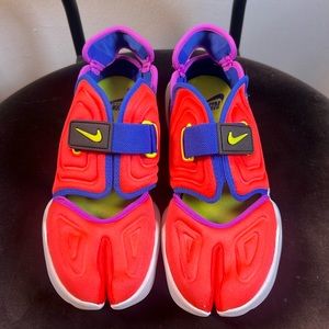 Nike Fluorescent Colorway Air “Aqua” Rifts, Women’s 39 (8.5)